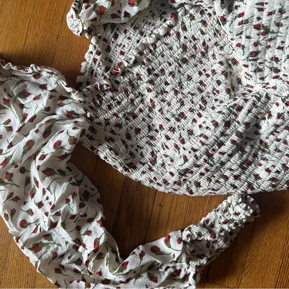 Reformation Rose Scrunchie Top, Size M, NWOT - Picture 5 of 6